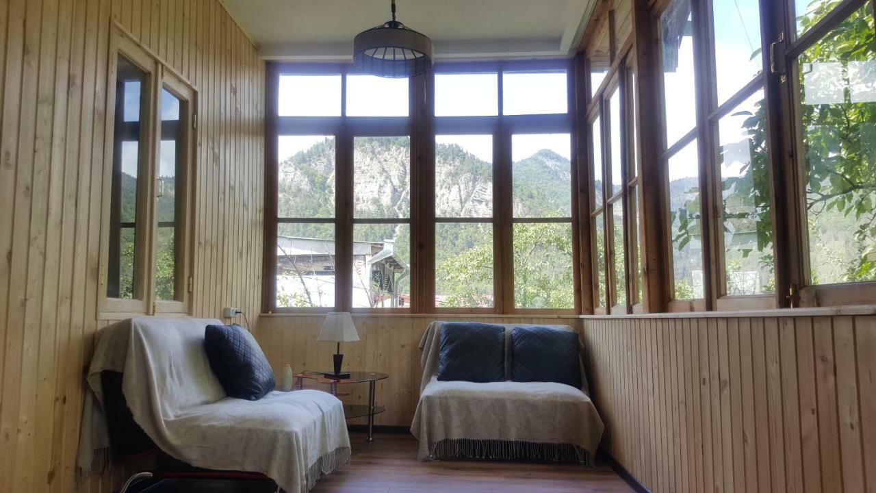 Hillside Orbeliani Residence Borjomi Ngoại thất bức ảnh